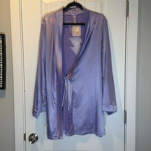 Savage X Fenty Lavender Satin Robe size M/L